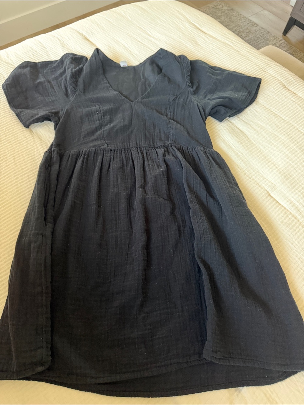 Old Navy Black V-Neck Gathered Waist Casual Dress